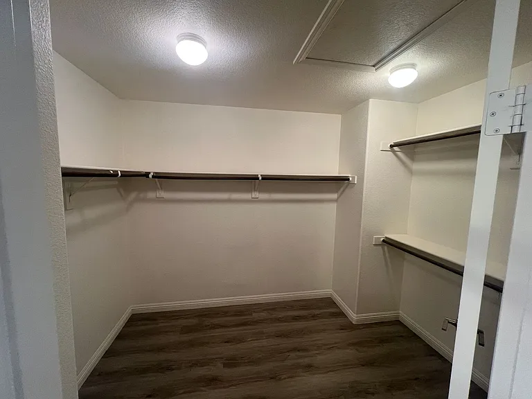 9581 Aberdeen Ridge Ct — Photo 22