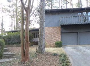 3700 Cedar Knoll Dr, Roswell, GA 30076