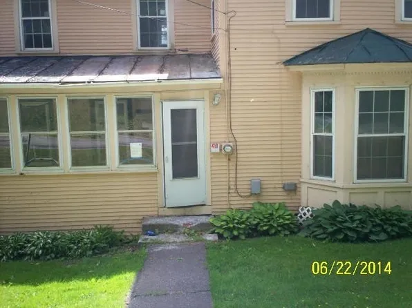 201 S Main St, Richford, VT 05476