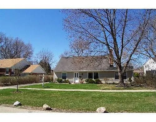 204 Lagoon Dr photo 1