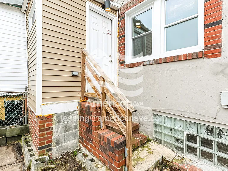 1539644_015_rear_view_15.jpg
