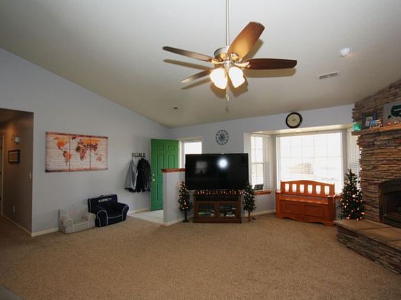 4th image of 4401 Langham Dr