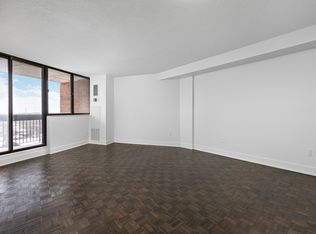 2445 The Collegeway #210, Mississauga, ON L5L2E5