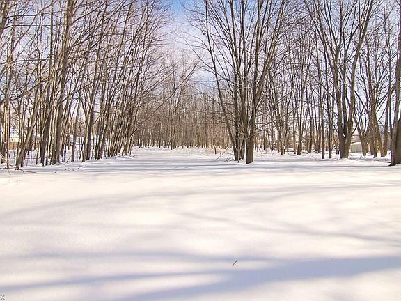 3rd image of 2525 Lost Nation Rd