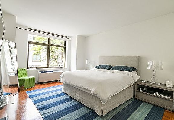 5th image of 1 Morton Sq APT 3AE
