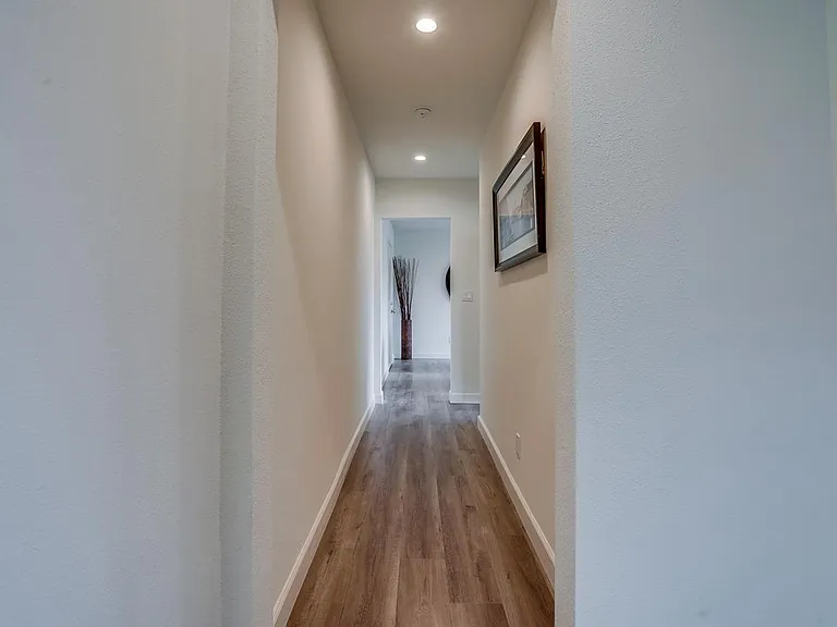 11853 Manor Dr — Photo 17