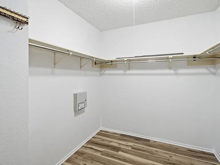 3840 Forsyth Park — Photo 23