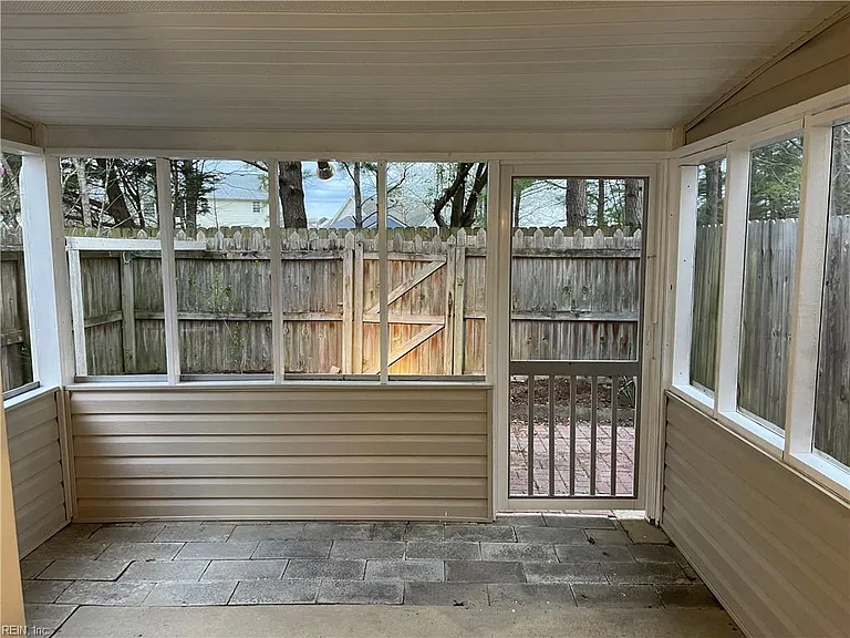 808 Quesnel Dr — Photo 38