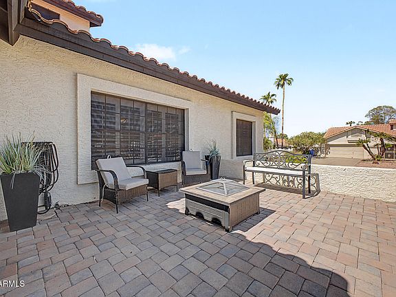 4th image of 801 E BRAEBURN Drive
