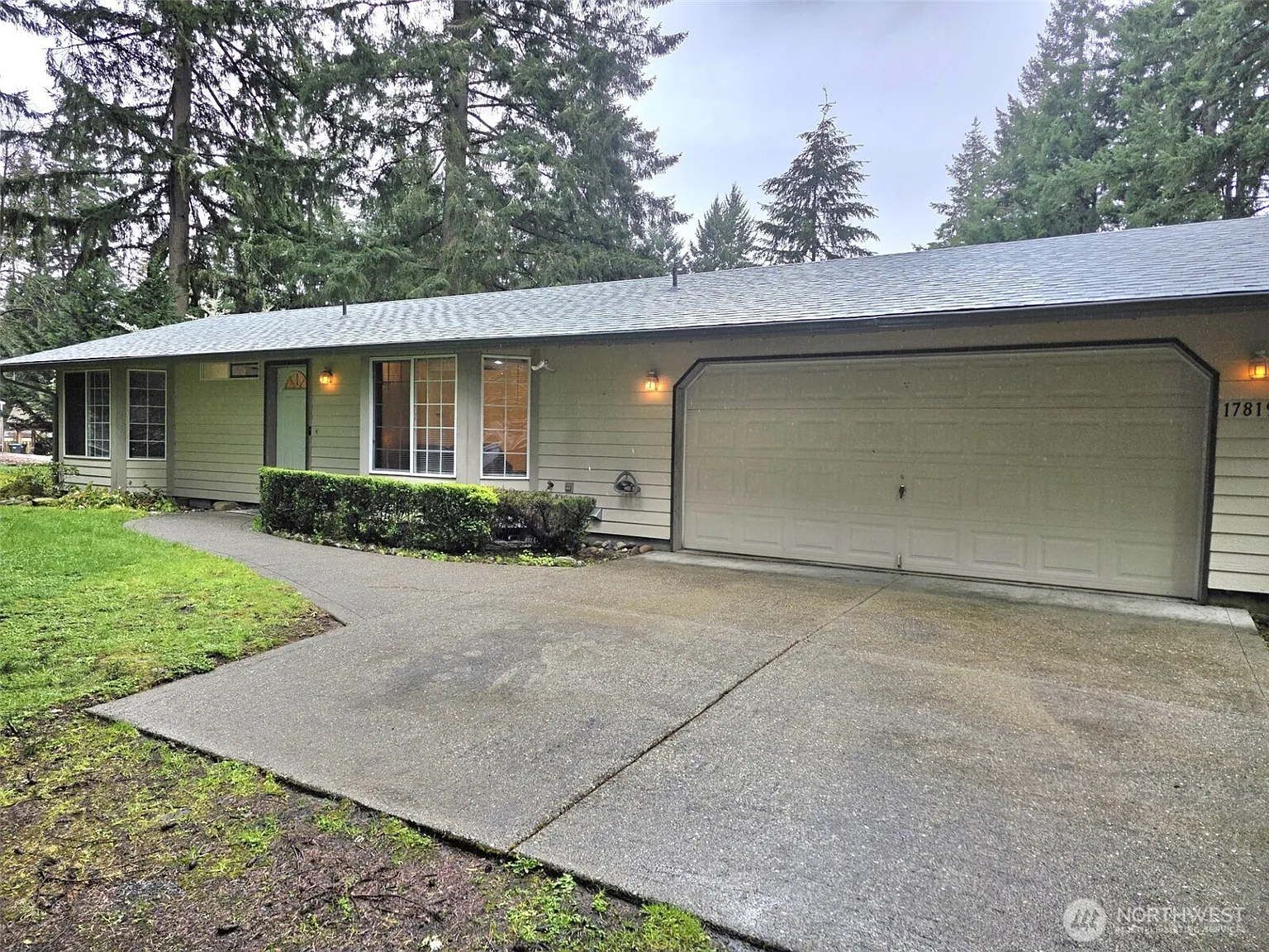 17819 Upland Drive SE photo 1