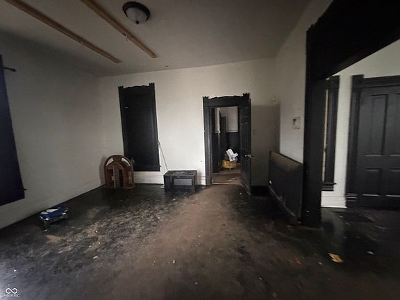 4th image of 214 S 8th St