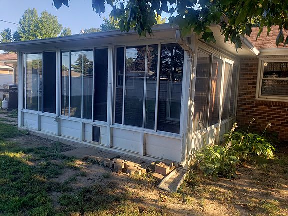 3rd image of 3506 River Park Dr