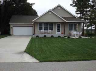 897 Torrie Cir, Muskegon, MI