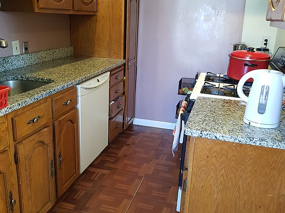 5th image of 1221 Saint Vincent St