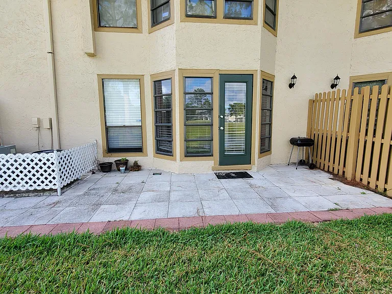 4340 Middlebrook Rd — Photo 12