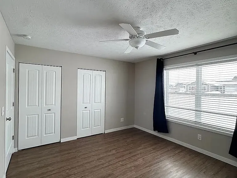 5085 Liberty Dr — Photo 4