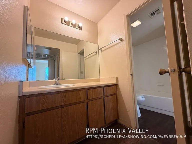 Parkside Apartments — Photo 27