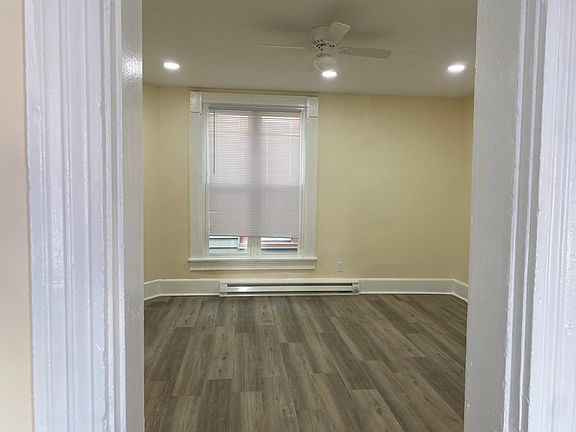 2nd image of 1301 S Reisner St APT 2