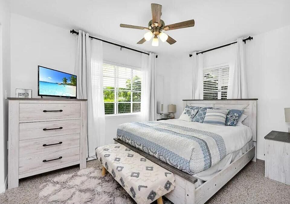 1st image of 5515 Spruce Ave