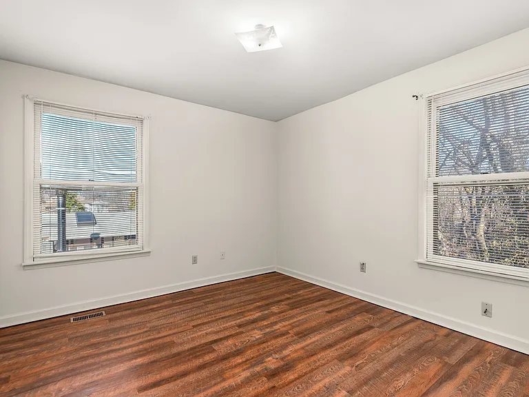 4966 Sherman Oaks Dr — Photo 14