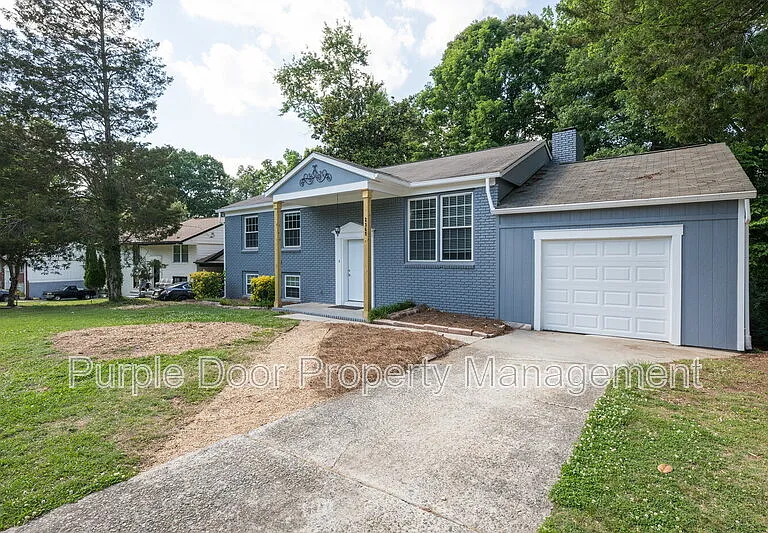 2369 Brenda Dr SE — Photo 3