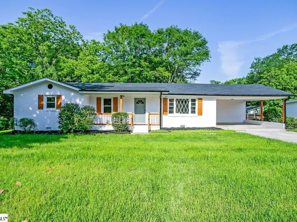 203 Homestead Dr, Taylors, SC 29687