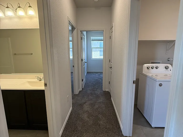 2116 Solitaire St NE — Photo 8