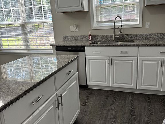 5th image of 508 Oak Cove Dr