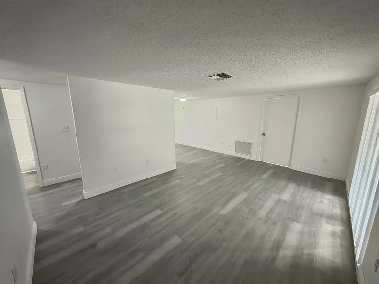 7309 Washington St — Photo 11