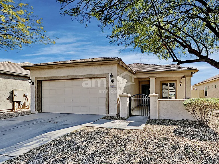 19427 W Woodlands Ave — Photo 1
