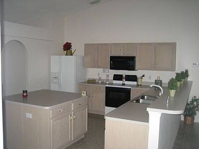 1st image of 300 Latham St SE