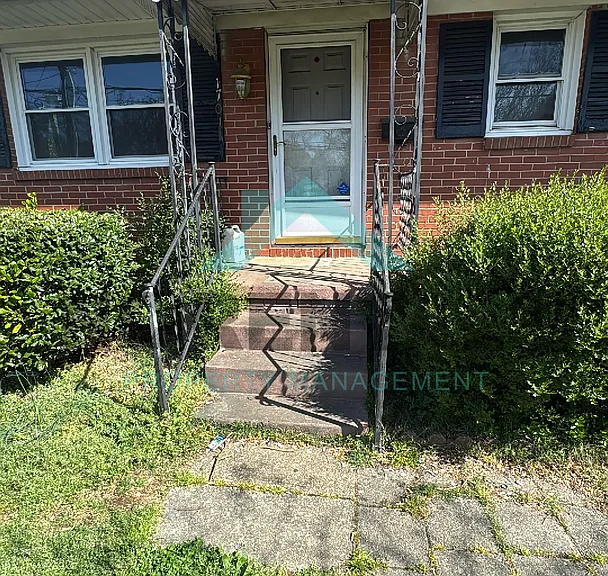 1701 Phillips Ave — Photo 3