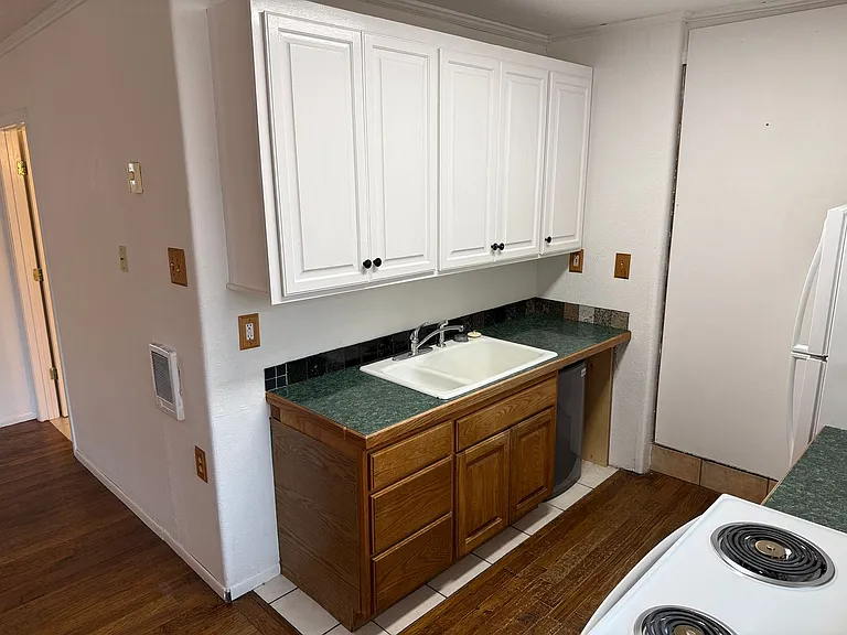 2689 York St #B — Photo 20
