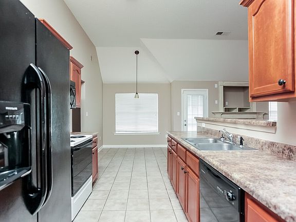 4th image of 130 Mossy Springs Dr