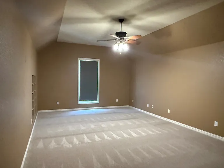 2207 Canterbury Dr — Photo 28