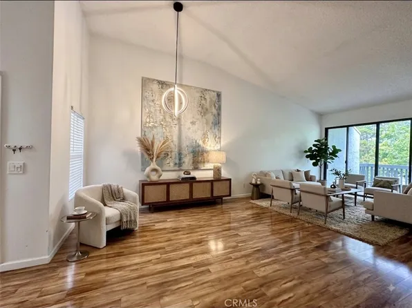 2542 W Macarthur Blvd, Santa Ana, CA 92704