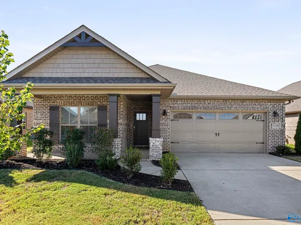 15582 Ironcrest Dr NW, Harvest, AL 35749