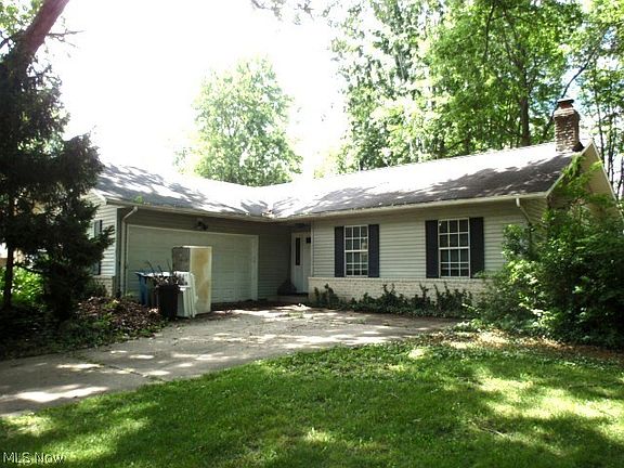 2nd image of 8454 Glenbrook Dr