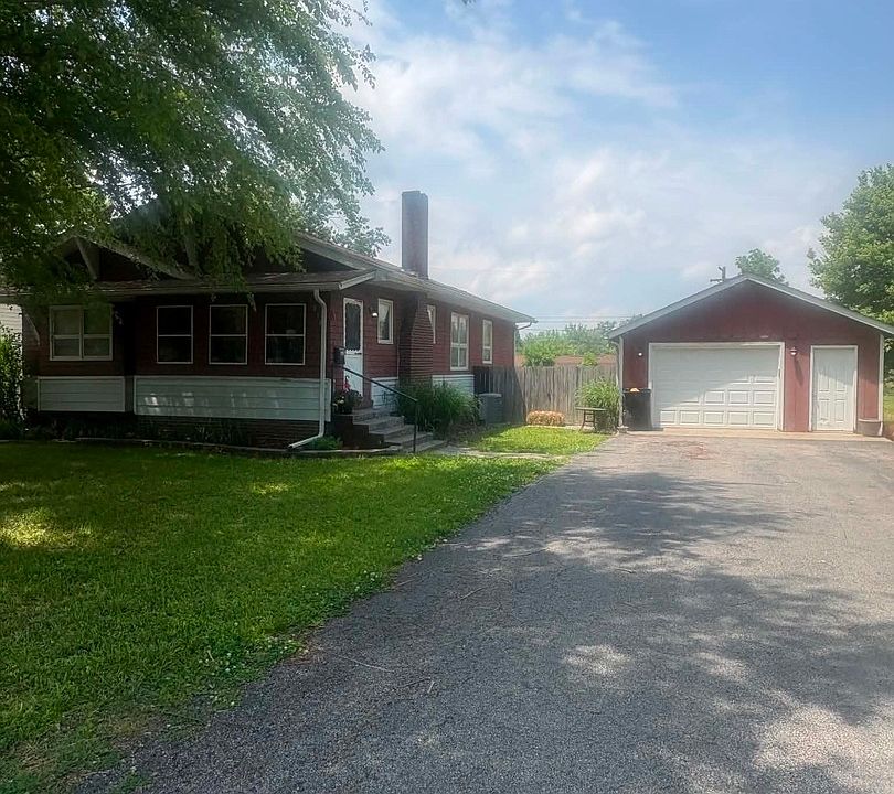 1st image of 218 Wilcox St