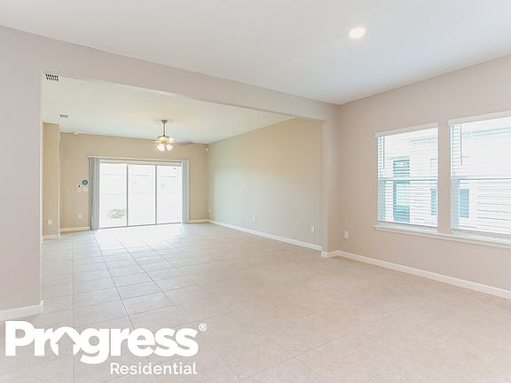5th image of 10925 Haws Ln