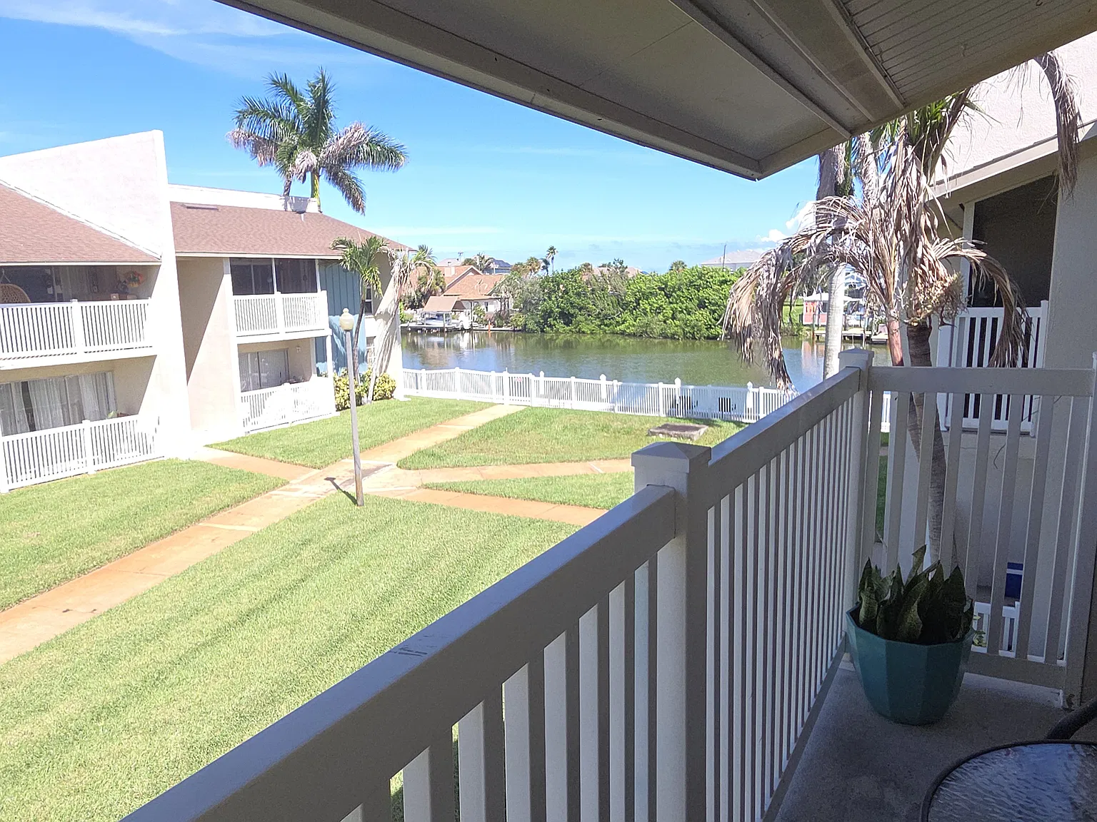 250 N Banana River Dr — Photo 4