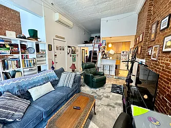 Rented by Safdie Realty Group