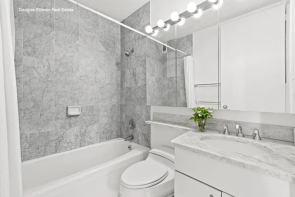 Rented by Douglas Elliman | media 27