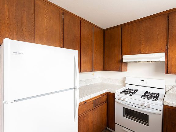 2nd image of 4444 Parks Ave APT 4