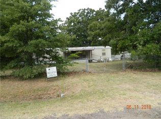 105 Lake Creek Dr, Mabank, TX 75156
