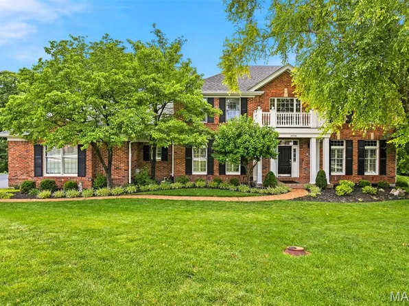 17738 Drummer Ln, Chesterfield, MO 63005