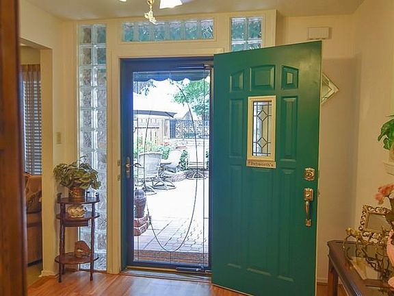 5th image of 2820 Mill Valley Dr