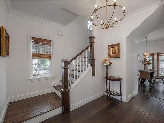 5th image of 502 E AMELIA AVENUE