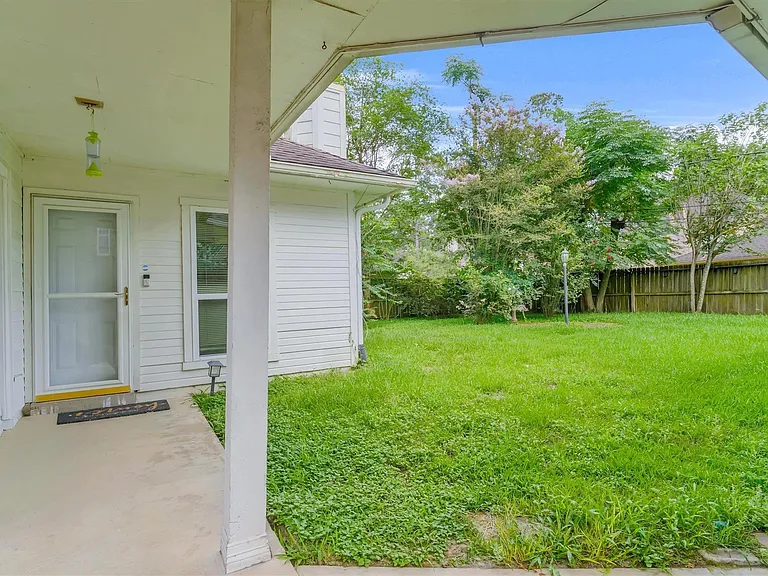12407 Rosehill Ln — Photo 7