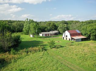 15851 Fox Ln, Neosho, MO 64850